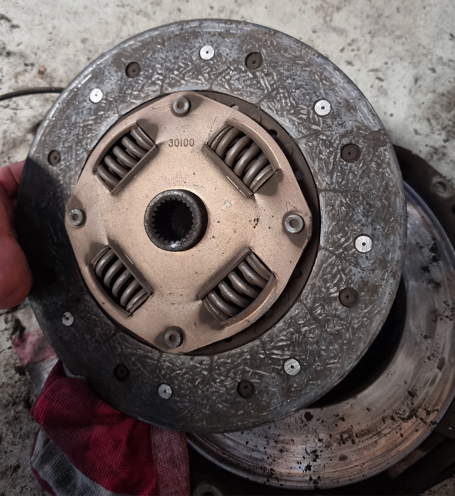 Clutch Replacements and Repairs Lonsdale | Down South Car Repairs